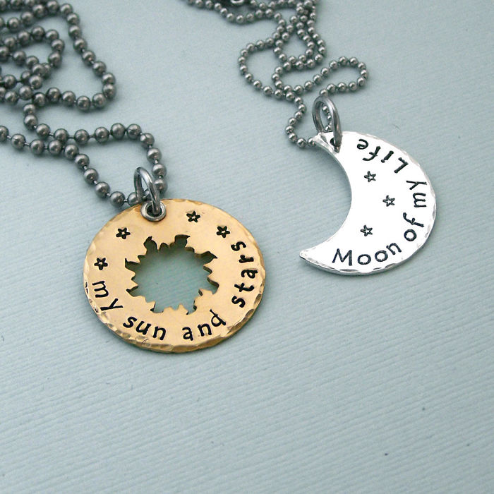 Khaleesi And Khal Drogo Necklace