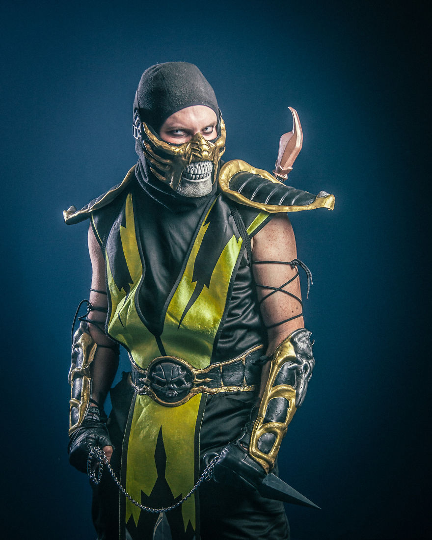 My Dream Is To Make Superhero Posters, So I Started Taking Cosplay Pictures