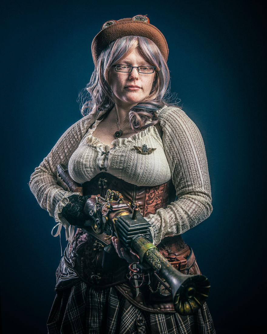 My Dream Is To Make Superhero Posters, So I Started Taking Cosplay Pictures My Dream Is To Make Superhero Posters, So I Started Taking Cosplay Pictures