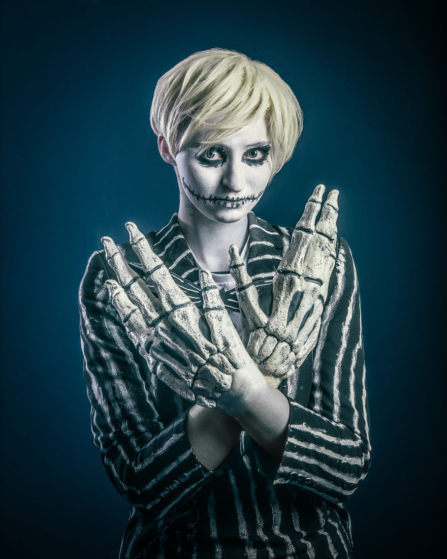 My Dream Is To Make Superhero Posters, So I Started Taking Cosplay Pictures