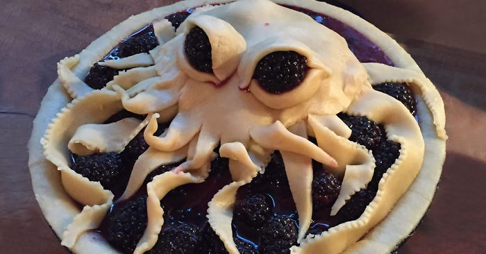 56 Of The Most Creative Pies That Are Too Cool To Eat