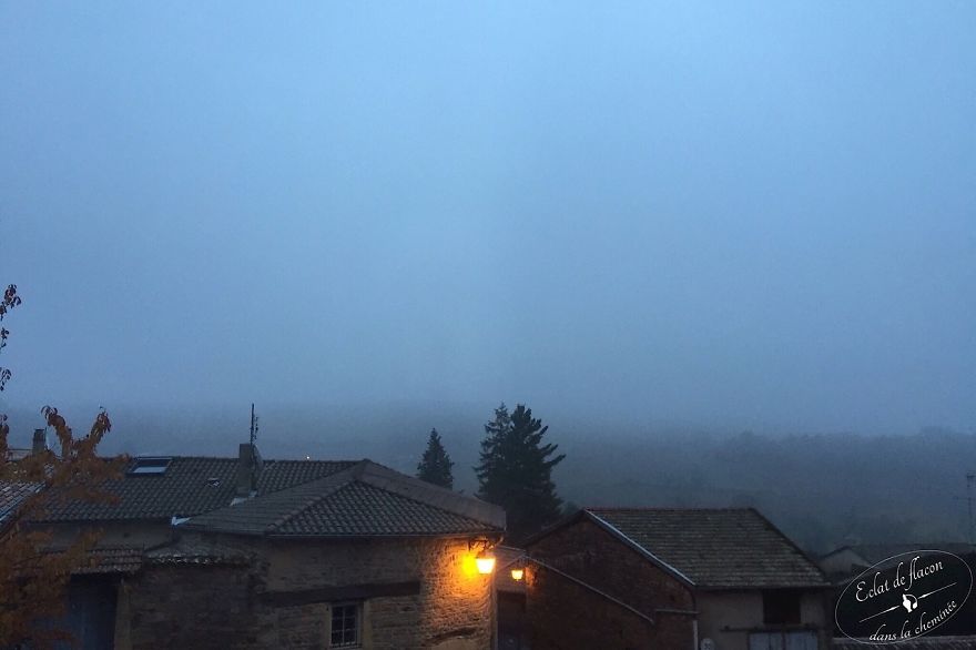 Young Mom Takes Pictures Of The Ordinary Ambience In Their Old French Village Young Mom Takes Pictures Of The Ordinary Ambience In Their Old French Village