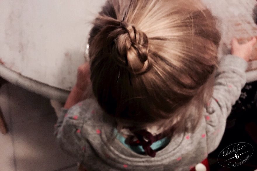 Young Mom Takes Pictures Of The Ordinary Ambience In Their Old French Village Young Mom Takes Pictures Of The Ordinary Ambience In Their Old French Village