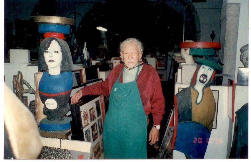 Martins Correia ( Sculptor)