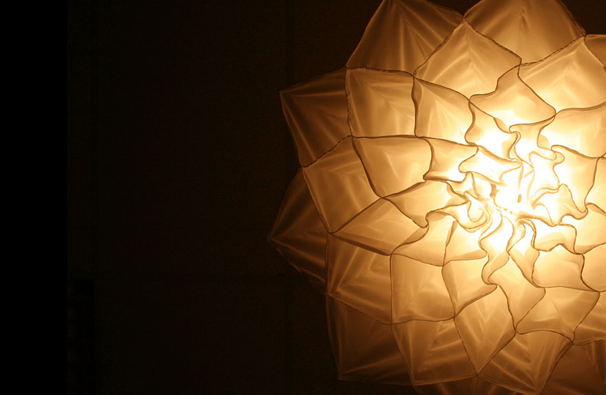 silk-flower-light-kinetic-sculpture-shylight-studio-drift-rijksmuseum-4 silk-flower-light-kinetic-sculpture-shylight-studio-drift-rijksmuseum-4