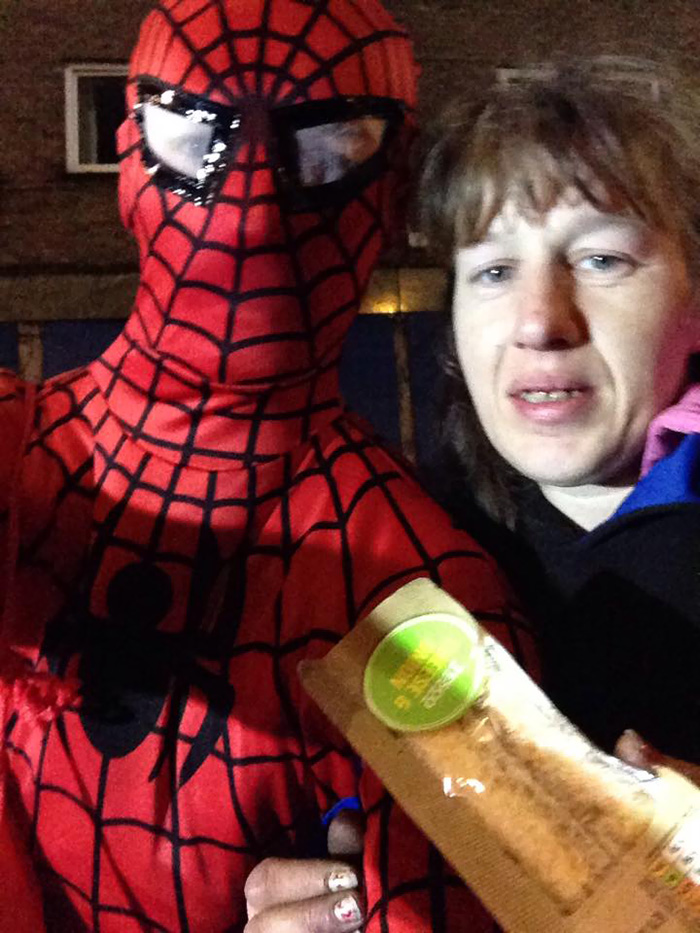 spider-man-helps-feeds-homeless-birmingham-uk-4 spider-man-helps-feeds-homeless-birmingham-uk-4