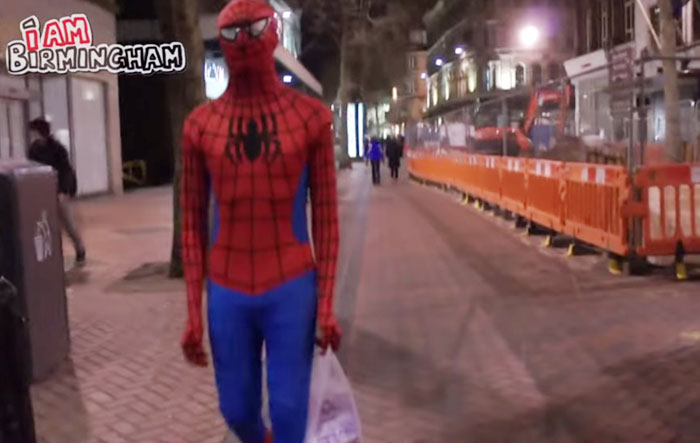 spider-man-helps-feeds-homeless-birmingham-uk-8 spider-man-helps-feeds-homeless-birmingham-uk-8