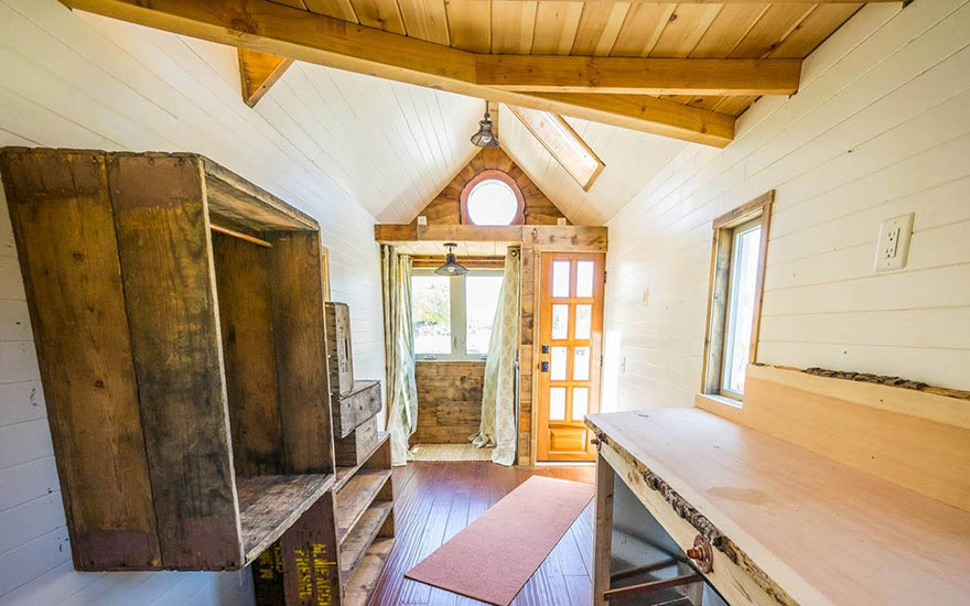 tiny-house-giant-journey-mobile-home-jenna-guillame-9 tiny-house-giant-journey-mobile-home-jenna-guillame-9