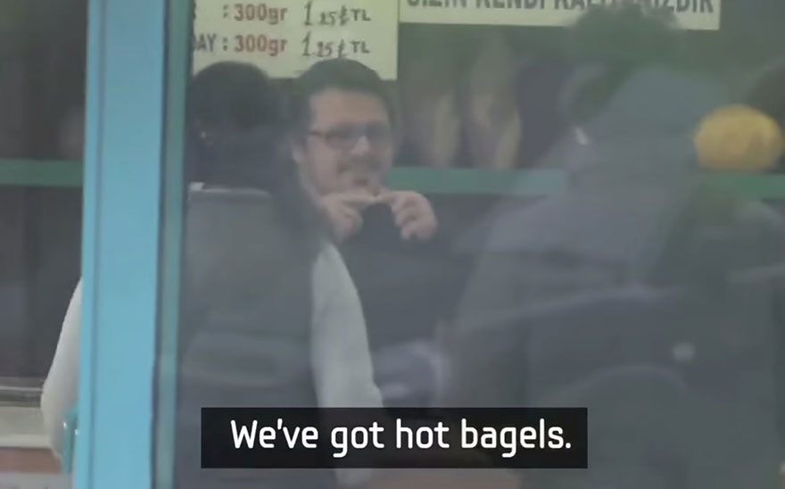 town-learns-sign-language-deaf-muharrem-samsung-video-call-center-11 town-learns-sign-language-deaf-muharrem-samsung-video-call-center-11