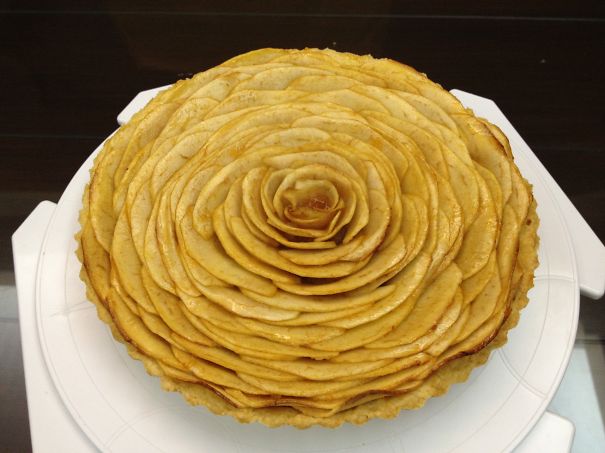 Huge Apple Rose Pie :d