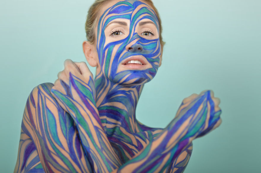 10 Meticulous Sharpie Drawings On A Human Canvas