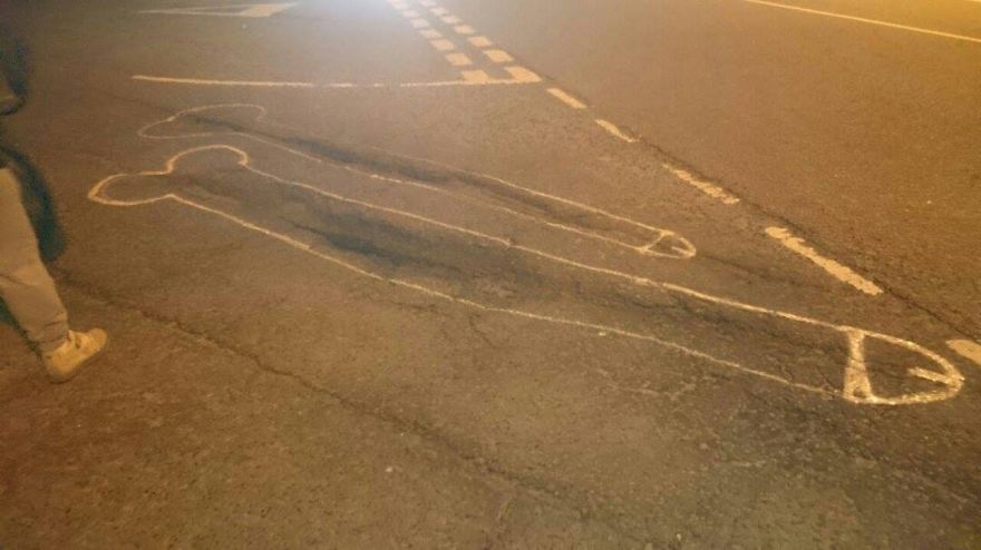 Anonymous Artist 'Wanksy' Draws Penises On UK Potholes To Make Government Fix Them Anonymous Artist 'Wanksy' Draws Penises On UK Potholes To Make Government Fix Them