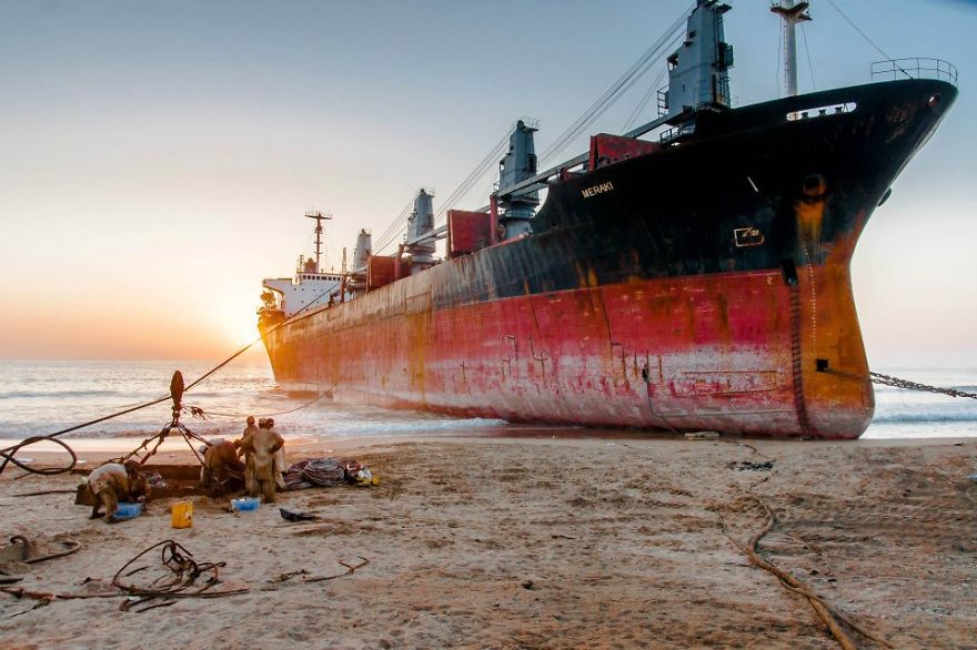 I Went To Pakistan To Photograph A Ship Breaking Yard. I Went To Pakistan To Photograph A Ship Breaking Yard.