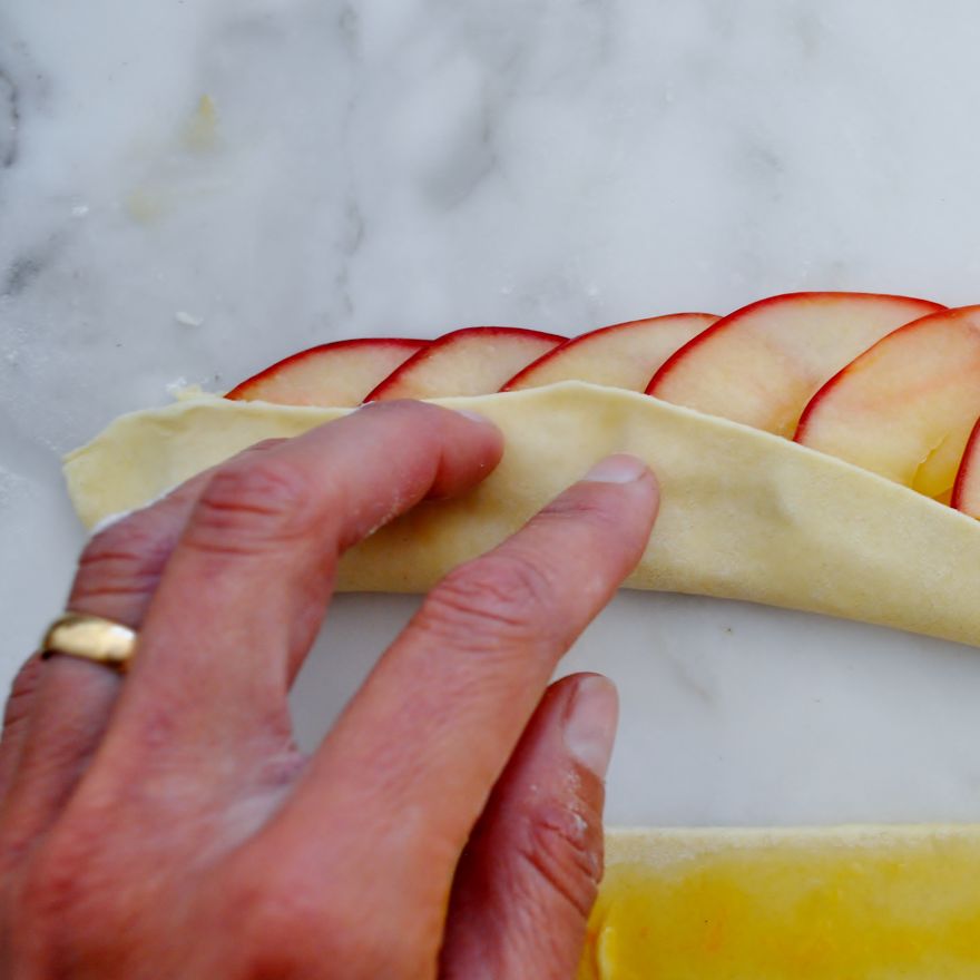 This Rose Is Actually A Delicious Apple Dessert