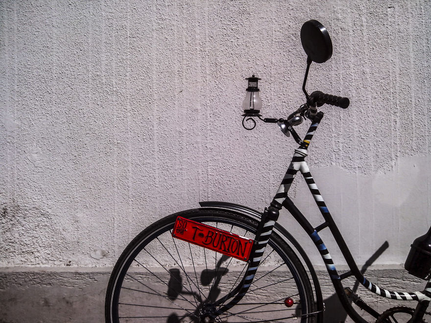 Our DIY Tim Burton Tandem Bicycle Inspired By His Movies Our DIY Tim Burton Tandem Bicycle Inspired By His Movies