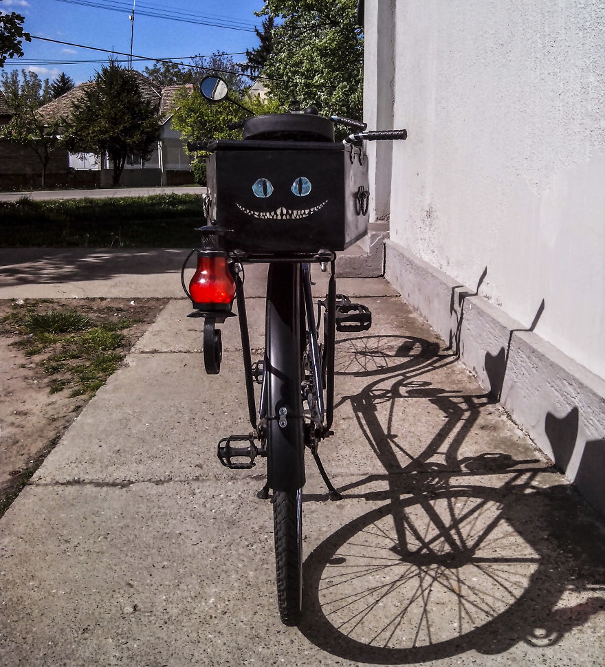 Our DIY Tim Burton Tandem Bicycle Inspired By His Movies Our DIY Tim Burton Tandem Bicycle Inspired By His Movies
