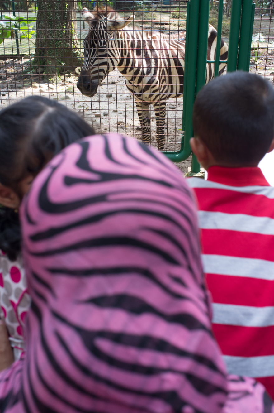 Same Same But Different: I Find 'Copy-Pasted' Objects And People In Asia Same Same But Different: I Find 'Copy-Pasted' Objects And People In Asia