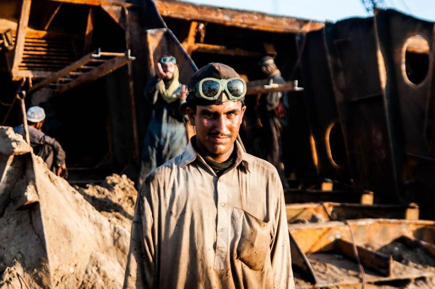 I Went To Pakistan To Photograph A Ship Breaking Yard. I Went To Pakistan To Photograph A Ship Breaking Yard.