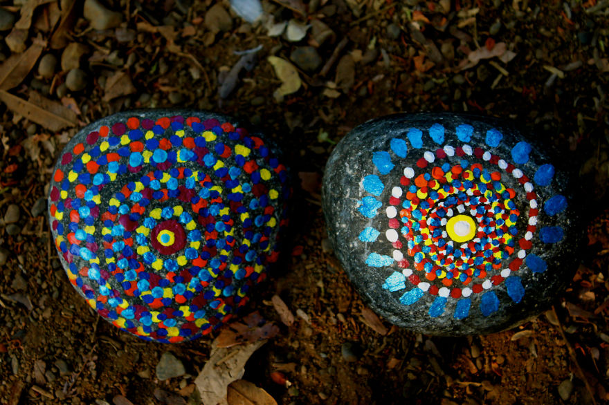 Artist Creates Rock Art With Monkeys In The Costa Rican Jungle Artist Creates Rock Art With Monkeys In The Costa Rican Jungle