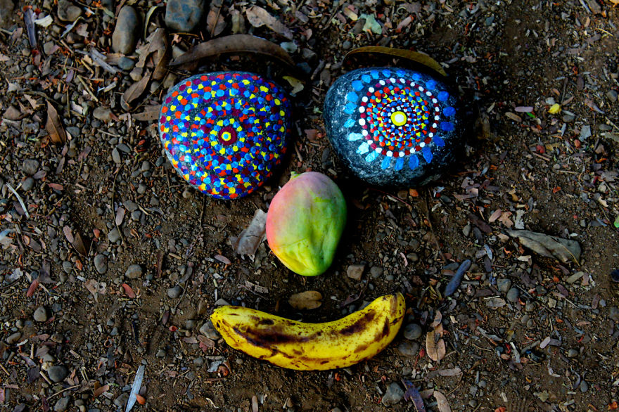 Artist Creates Rock Art With Monkeys In The Costa Rican Jungle Artist Creates Rock Art With Monkeys In The Costa Rican Jungle