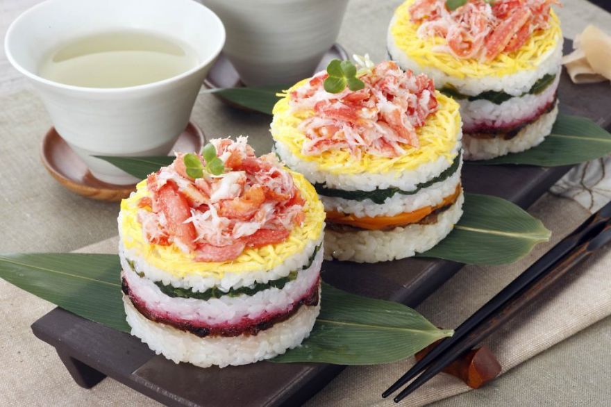 Sushi Cakes: Easy To Make And Fun To Eat Sushi Cakes: Easy To Make And Fun To Eat