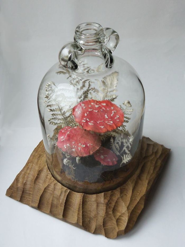 Life-like Fly Agaric Mushrooms And A Fern Sculpted From Old Book Pages And Reclaimed Fabrics Life-like Fly Agaric Mushrooms And A Fern Sculpted From Old Book Pages And Reclaimed Fabrics