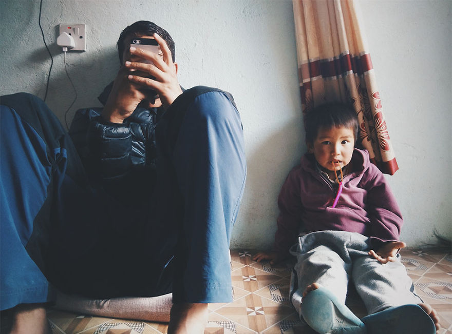 16 Portraits Of Nepalese Kids That I Took While Traveling In Nepal 16 Portraits Of Nepalese Kids That I Took While Traveling In Nepal