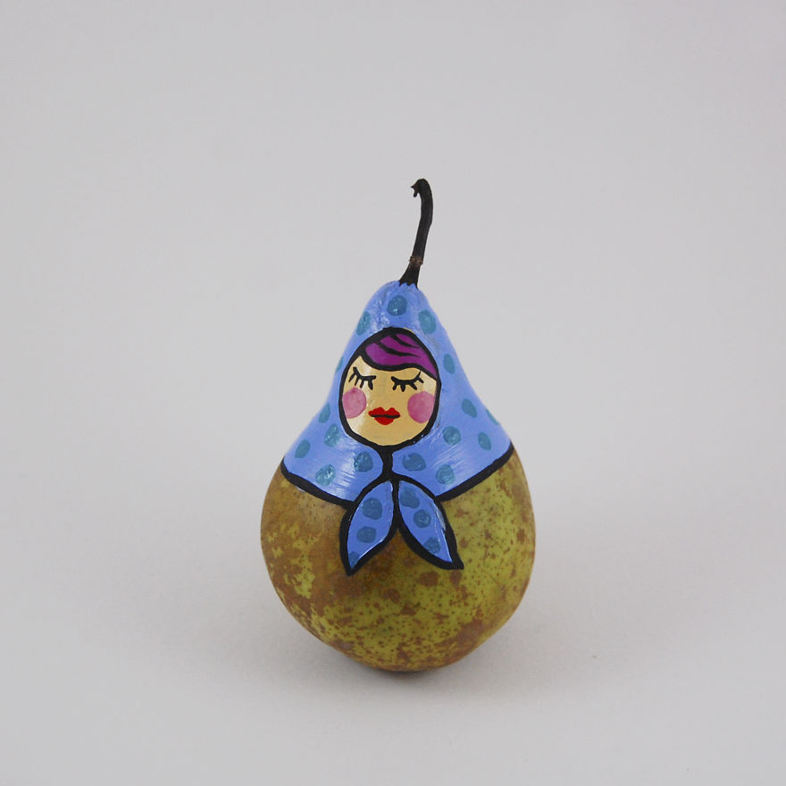 Spanish Artist Plays With Fruit To Make Funny Pictures Spanish Artist Plays With Fruit To Make Funny Pictures