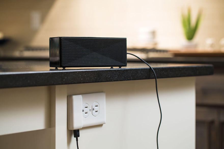 Outlet Plate Turns Your Wall Into A USB Charger