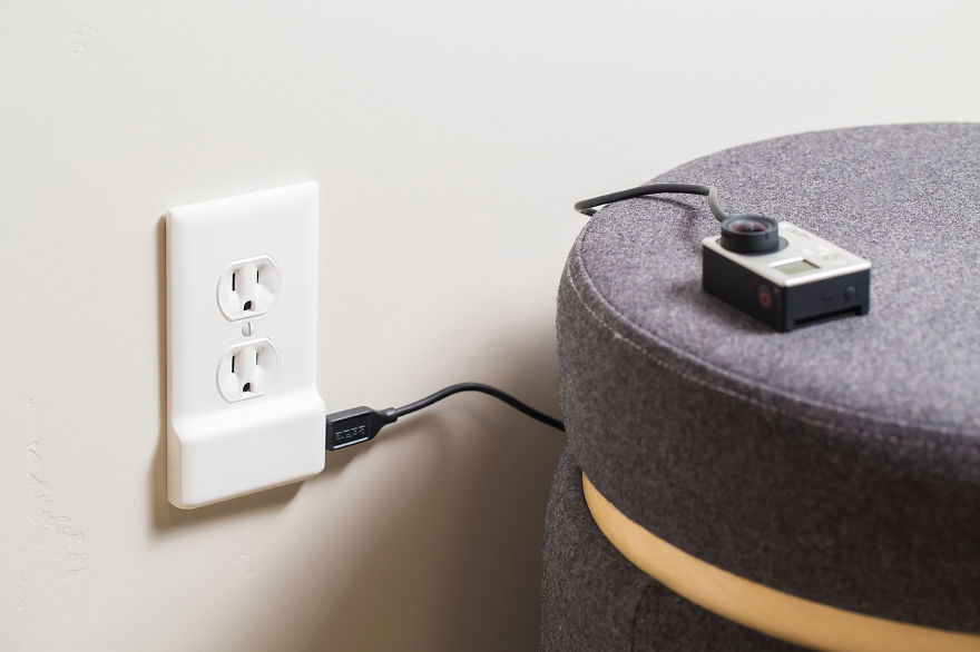 Outlet Plate Turns Your Wall Into A USB Charger