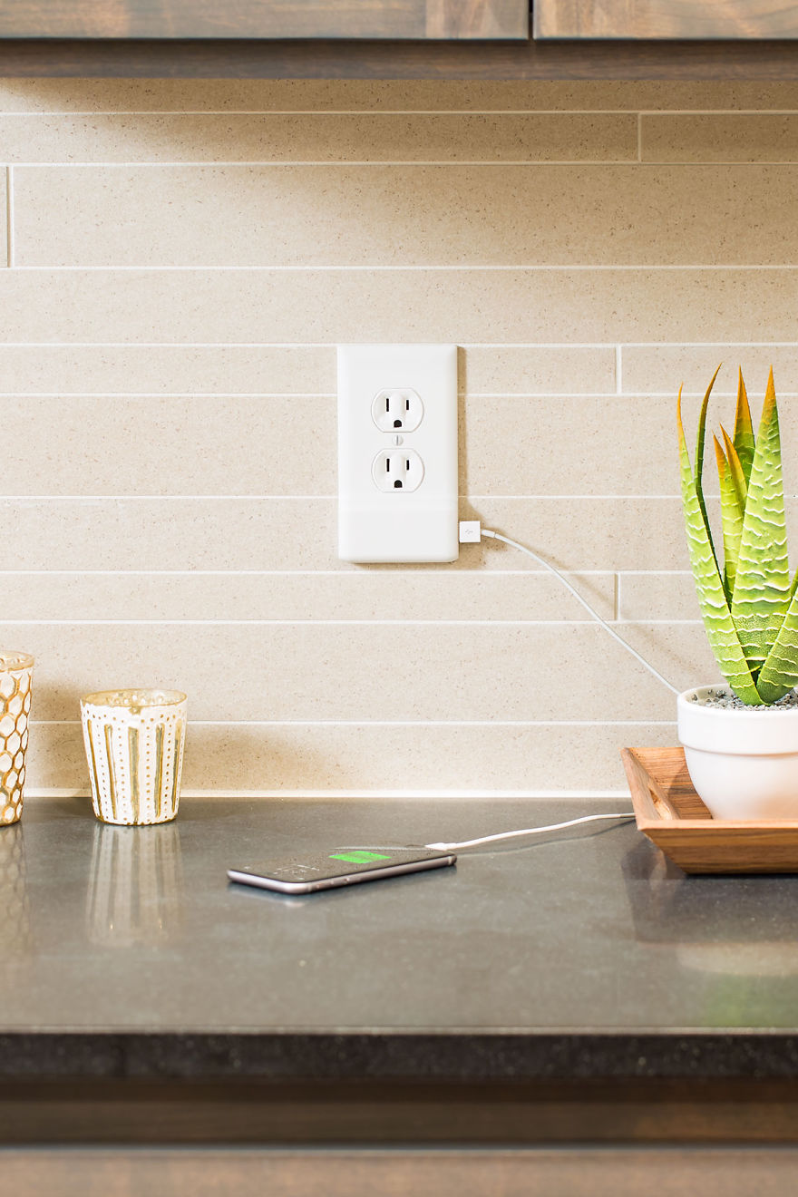 Outlet Plate Turns Your Wall Into A USB Charger