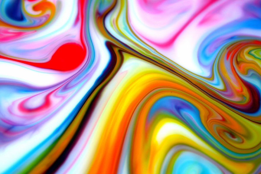 The Milky Way: Artist Creates Psychedelic Prints Using Milk