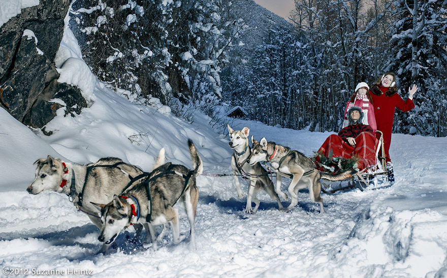 Unwed Woman Takes Photos With Mannequin Family Over 14 Years Unwed Woman Takes Photos With Mannequin Family Over 14 Years