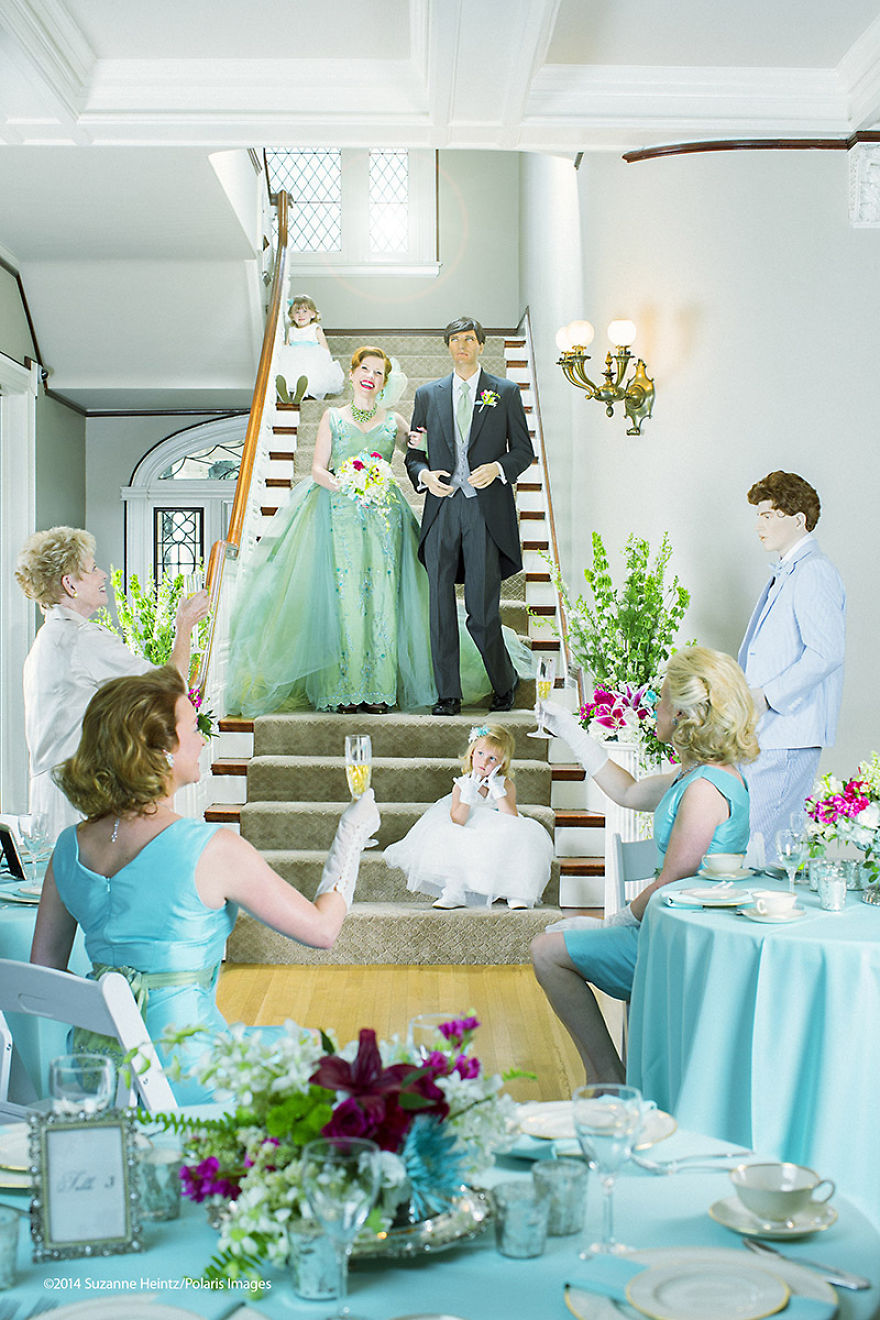 Unwed Woman Takes Photos With Mannequin Family Over 14 Years Unwed Woman Takes Photos With Mannequin Family Over 14 Years