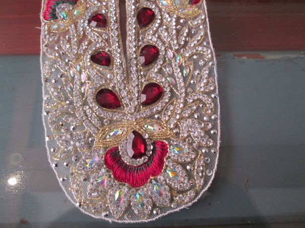 This Saree Border Looks Like A Ruby Monster Mocking Us