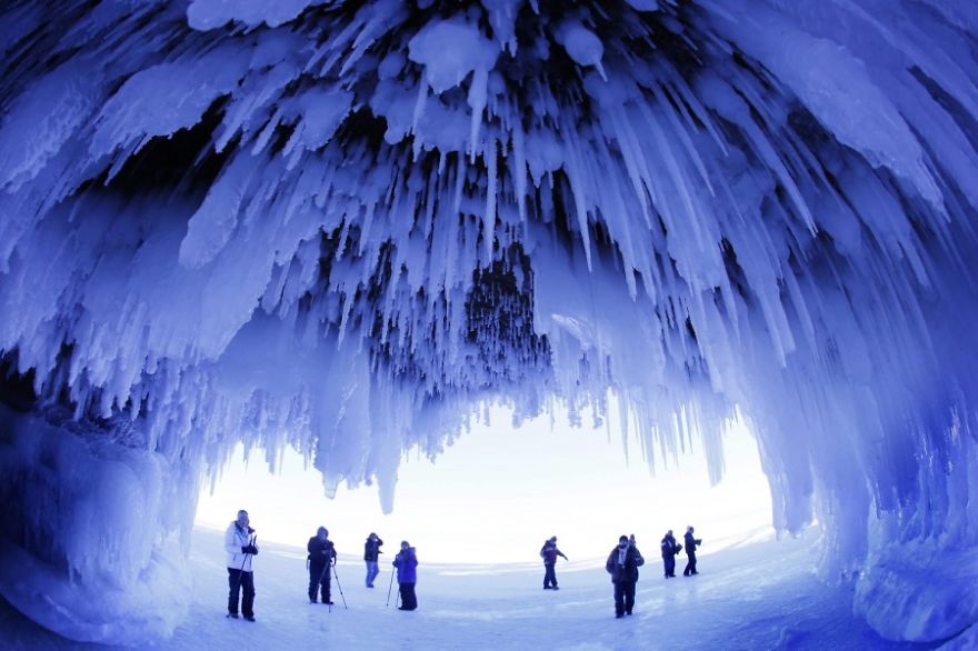 Ice Cave, Wisconsin, Usa