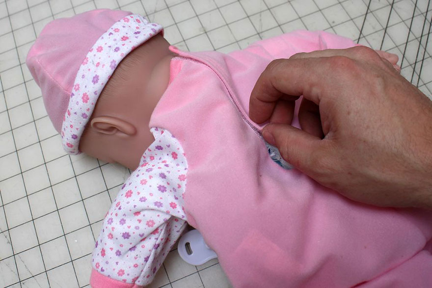 baby-flask-public-drinking-mike-warren-6