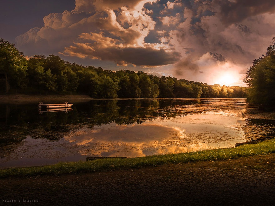 cheap-camera-photography-landscape-abandoned-buildings-meagan-v-blazier-4 cheap-camera-photography-landscape-abandoned-buildings-meagan-v-blazier-4