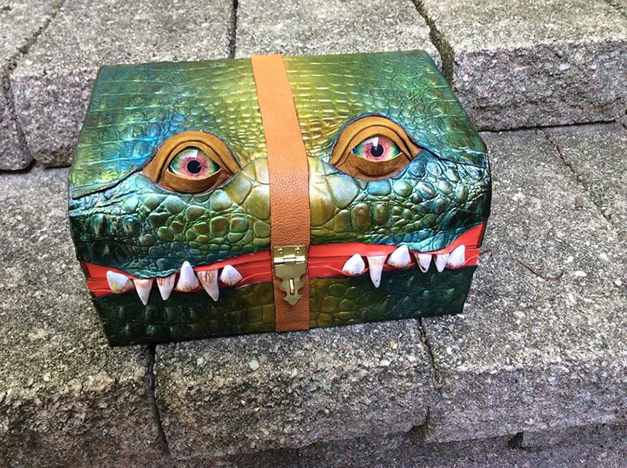 fantasy-monster-boxes-leather-fine-line-workshop-mellie-z-21 fantasy-monster-boxes-leather-fine-line-workshop-mellie-z-21