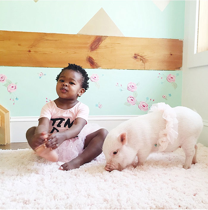 girl-piglet-friendship-tutu-twins-libby-pearl-9