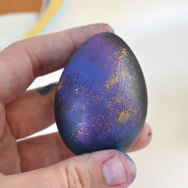 how-to-make-galaxy-easter-eggs-dreamalittlebigger-10