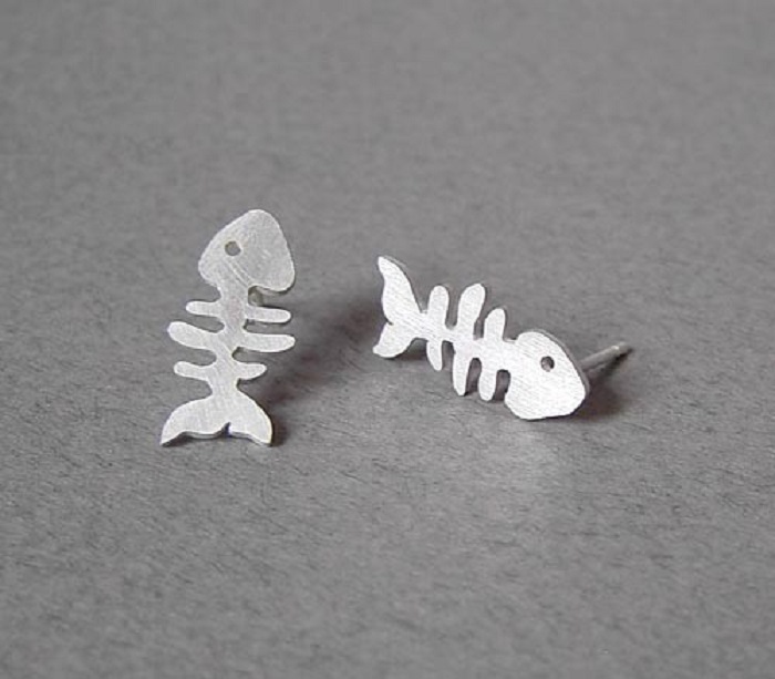Fish Bone Studs