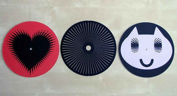 moire-optical-illusion-wallclock-zoltan-kecskemeti-4