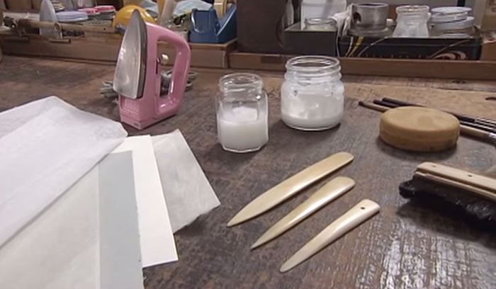 old-book-restoration-japanese-craftsman-nobuo-okano-1 old-book-restoration-japanese-craftsman-nobuo-okano-1