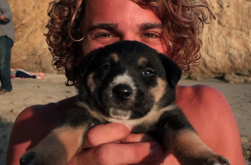 photographer-model-surfer-couple-travels-world-jay-alvarrez-alexis-ren-1 photographer-model-surfer-couple-travels-world-jay-alvarrez-alexis-ren-1