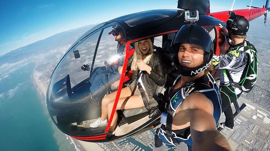 photographer-model-surfer-couple-travels-world-jay-alvarrez-alexis-ren-8 photographer-model-surfer-couple-travels-world-jay-alvarrez-alexis-ren-8