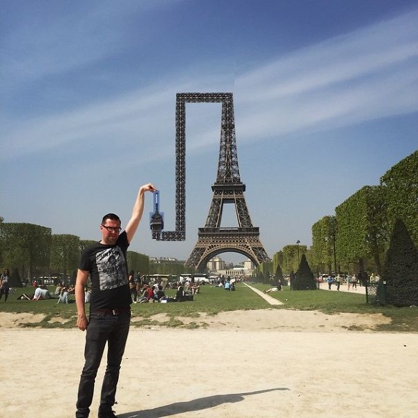 photoshop-eiffel-tower-tourist-photo-sid-frisjes-6