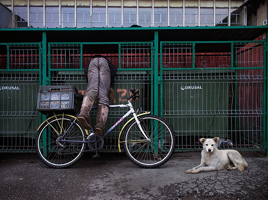 romania-villages-funny-photography-hajdu-tamas-19 romania-villages-funny-photography-hajdu-tamas-19