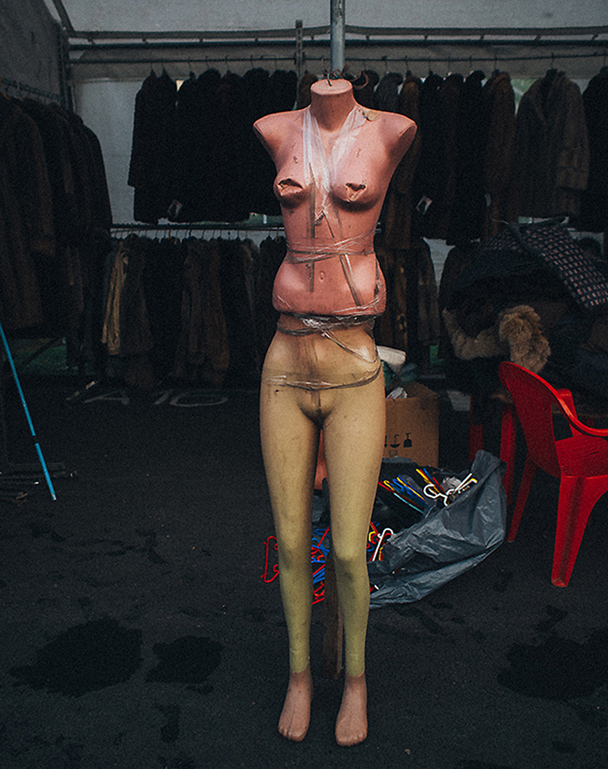 romania-villages-funny-photography-hajdu-tamas-32 romania-villages-funny-photography-hajdu-tamas-32