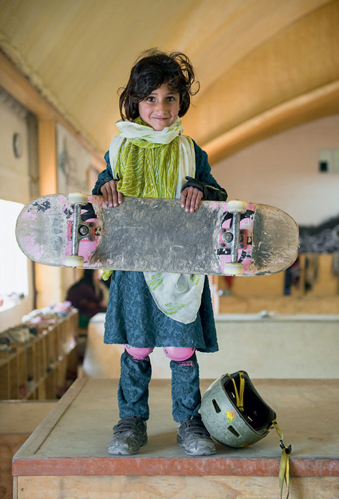 skateistan-skateboarding-girls-afghanistan-jessica-fulford-dobson-1 skateistan-skateboarding-girls-afghanistan-jessica-fulford-dobson-1